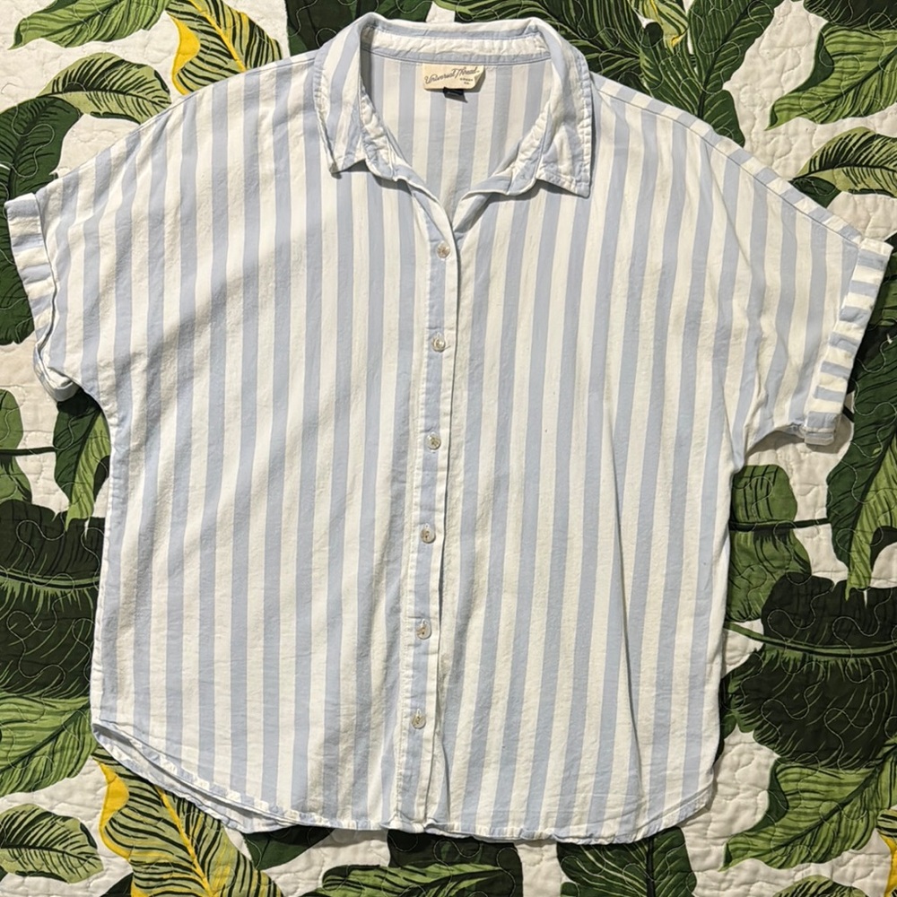 Universal Threads button down